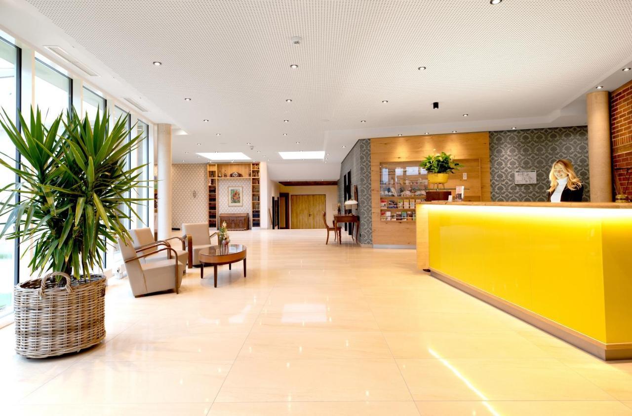 Naundrups Hof Hotell Ludinghausen Exteriör bild