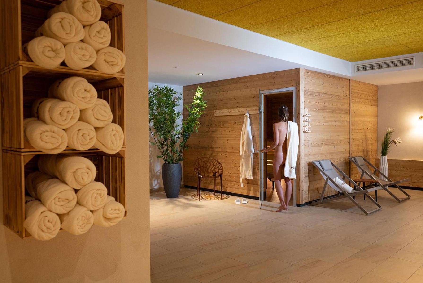 Naundrups Hof Hotell Ludinghausen Exteriör bild